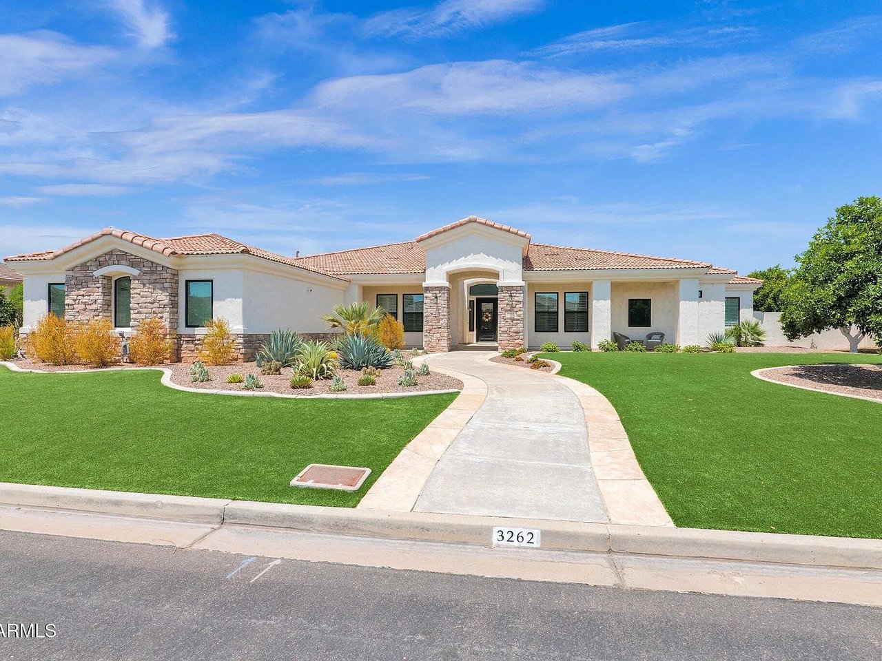 3262 E Inglewood Circle