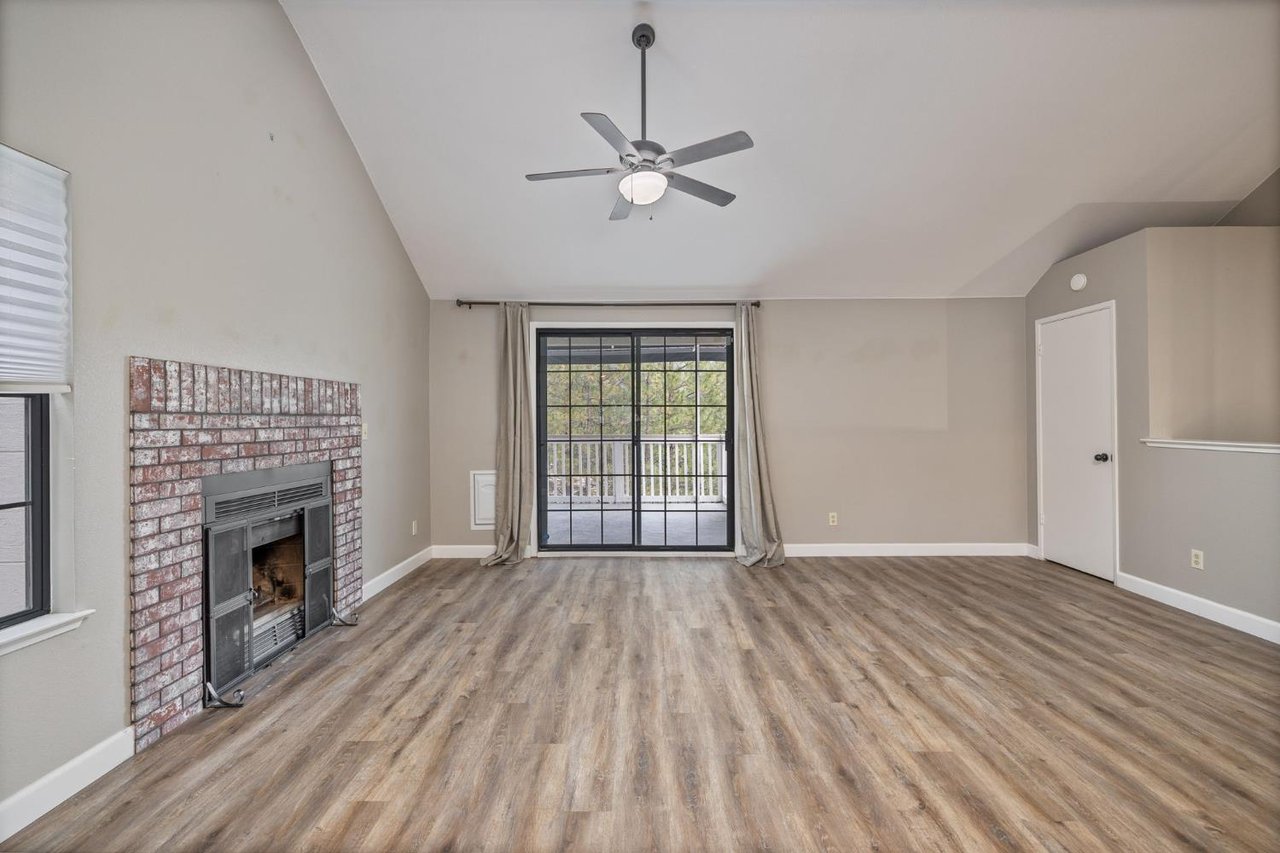 50850 Smoke Tree Trl, 