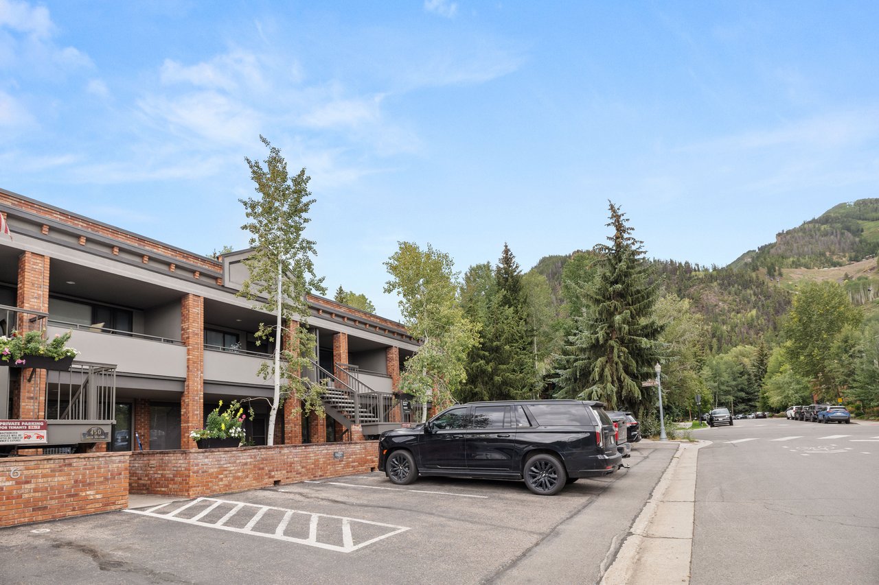 Beautifully Renovated in the Core of Aspen