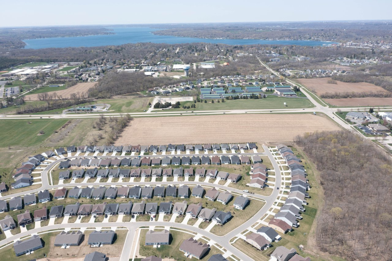 1101 S Edwards Boulevard