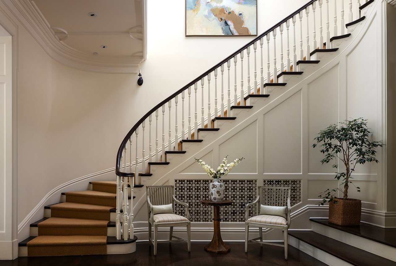 2041 Mandeville Canyon Road