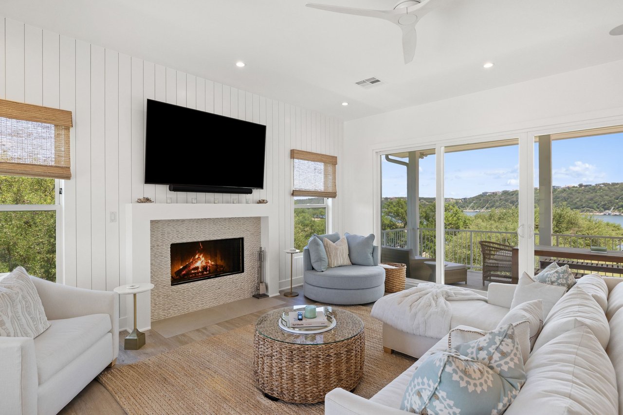 1209 Edgewater Drive