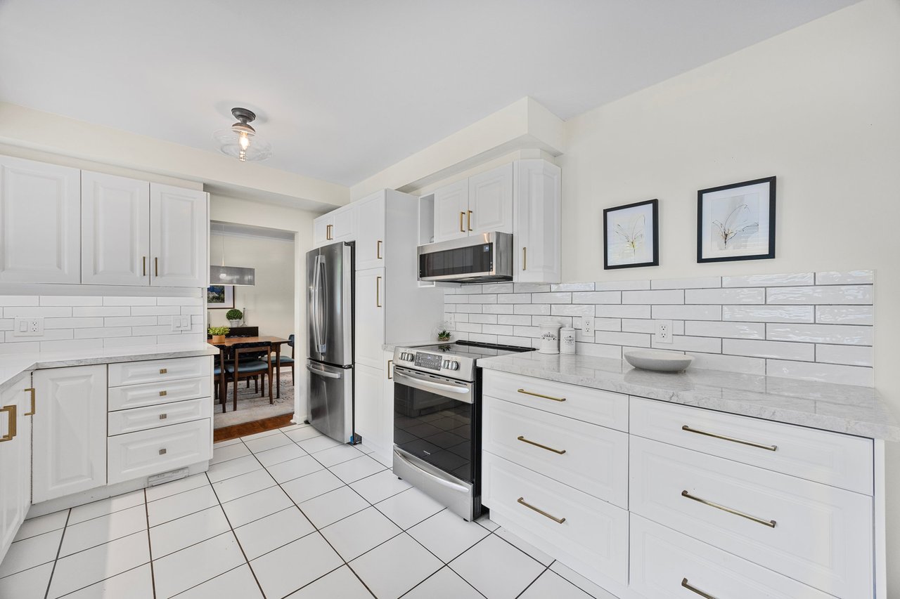 210 Richard Avenue, Newmarket