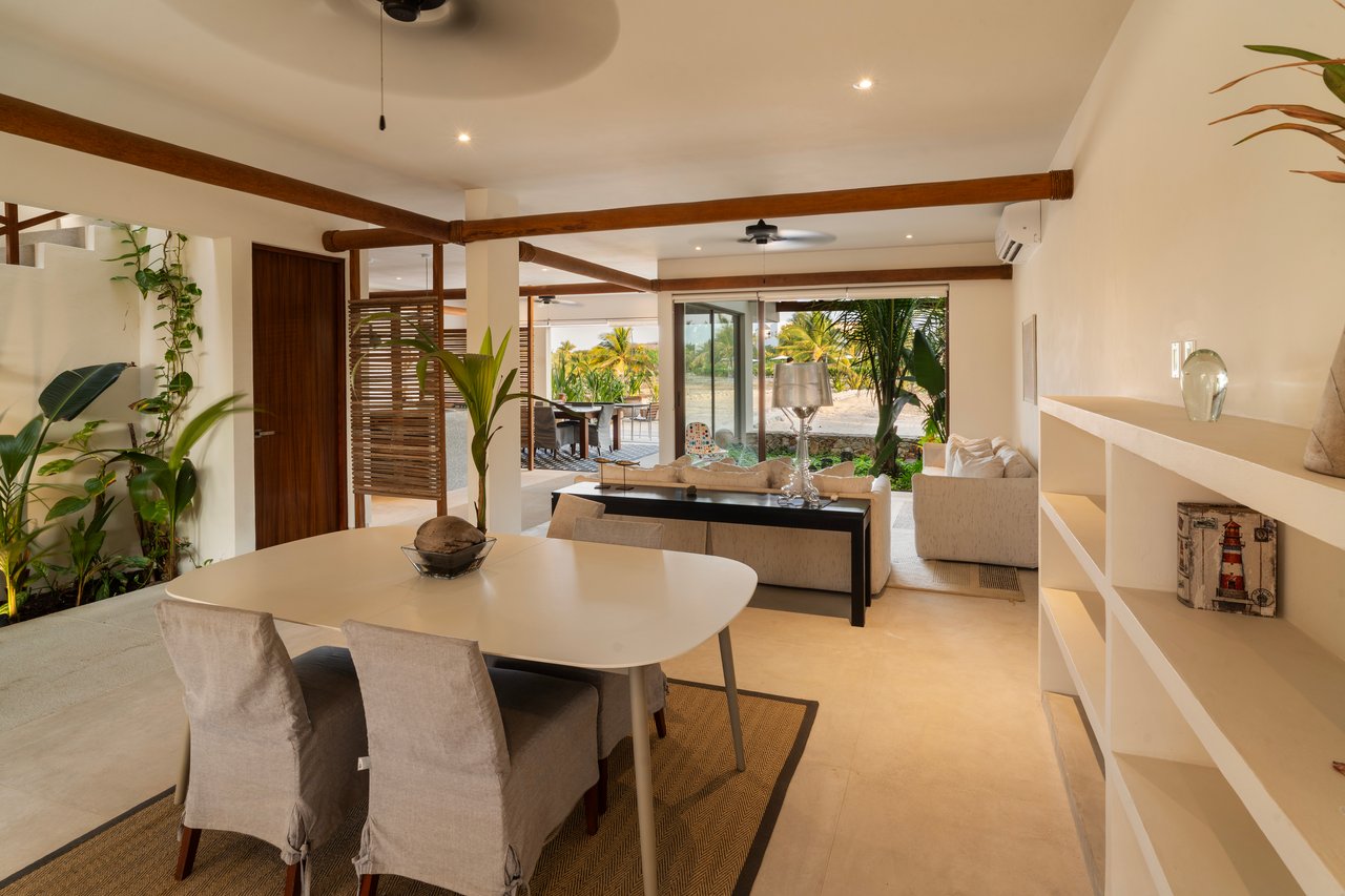 Marea Beachfront Casa VR6