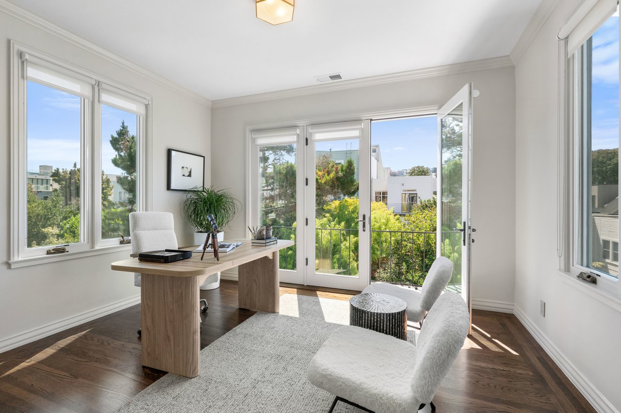 Stylishly Renovated & Palace-Adjacent