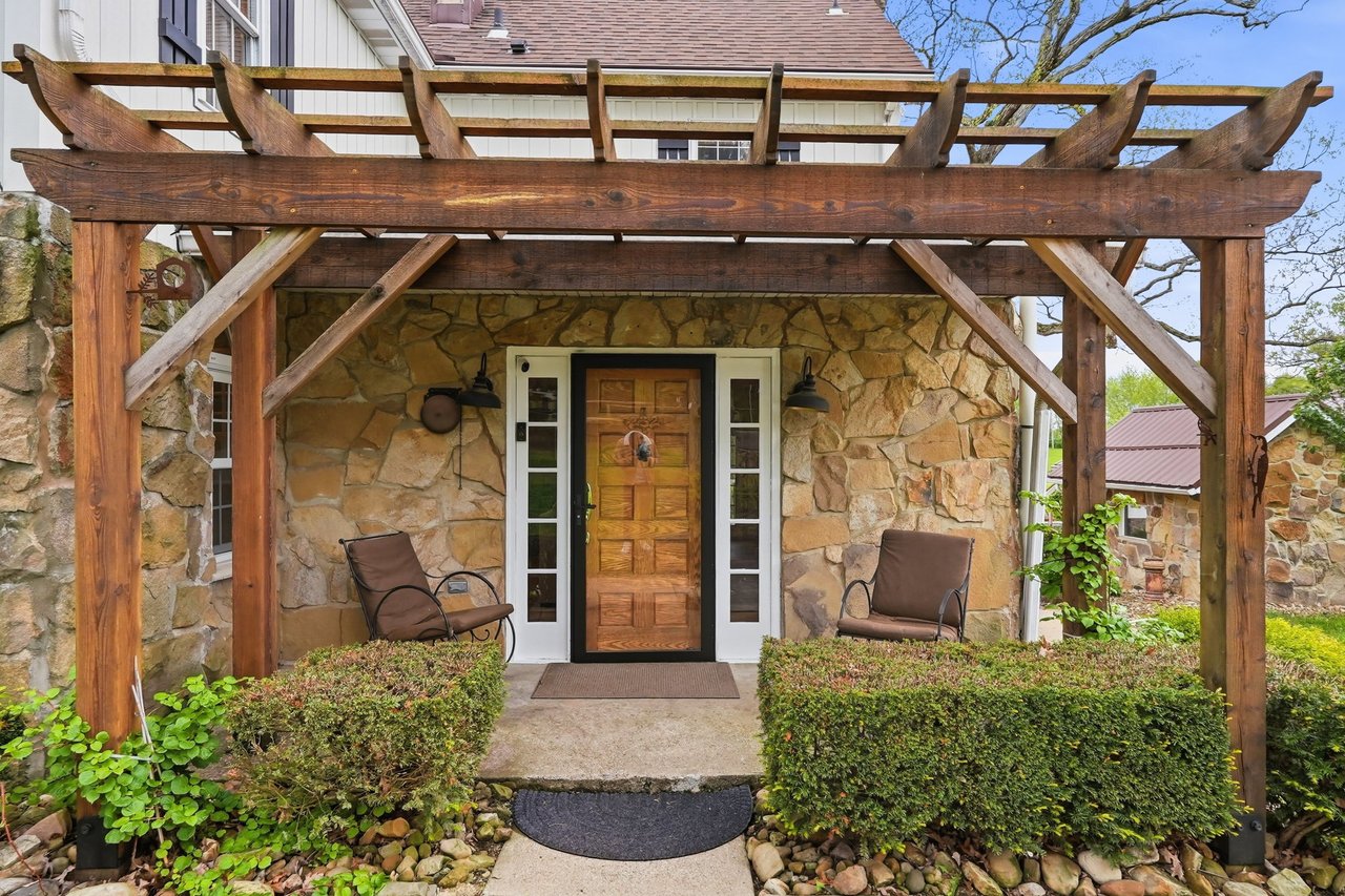 EXCLUSIVE - 232 Whitestown Road
