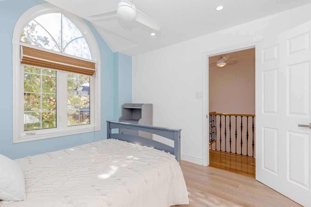 7108 Gablehurst Crescent