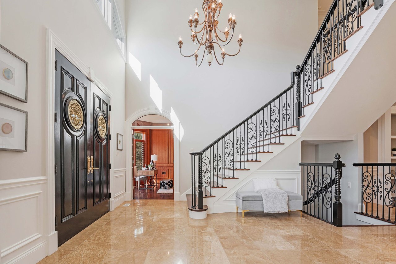 Luxury Listings