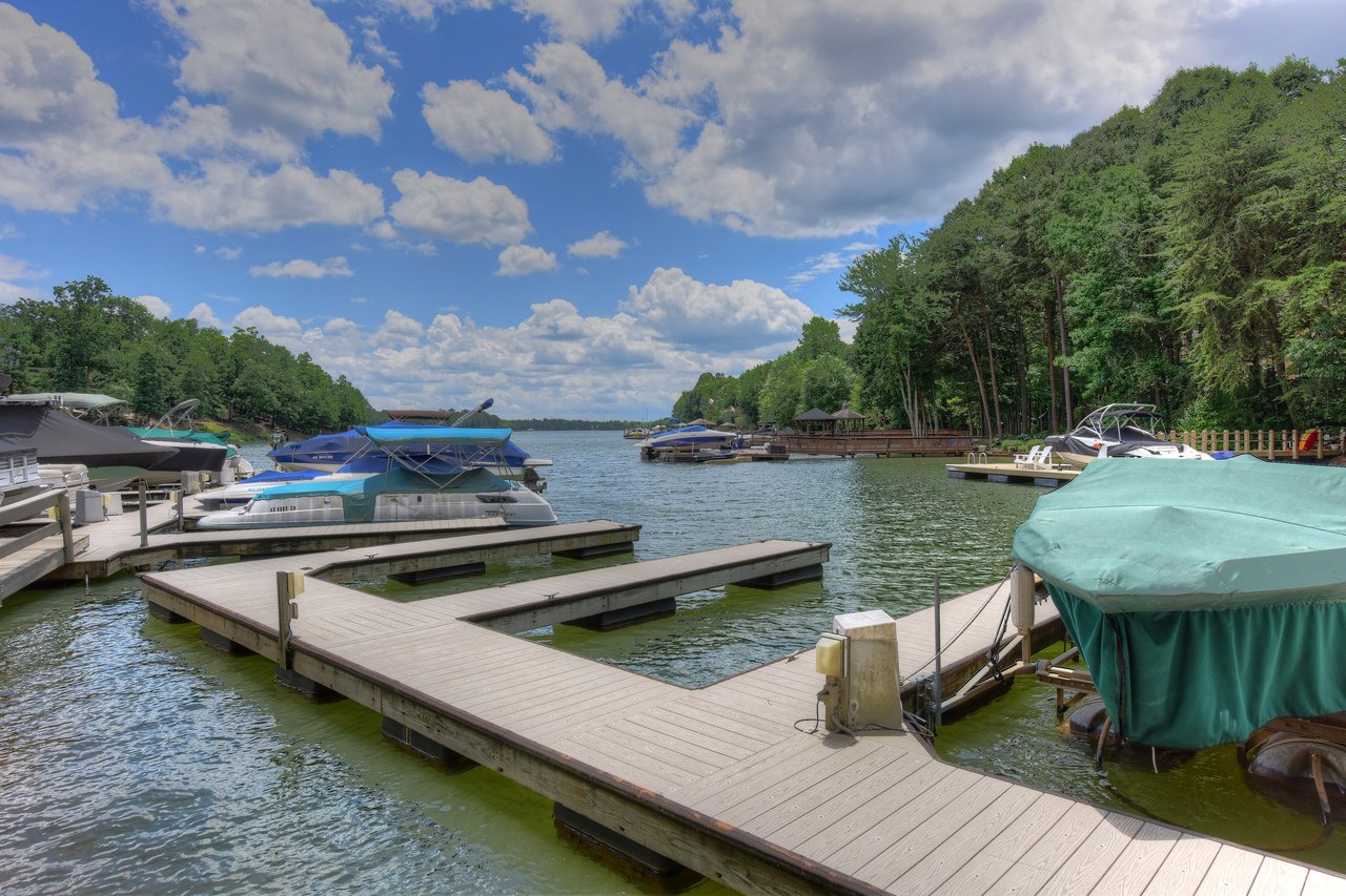 boat slips on Lake Norman at The Harbour at The Pointe
