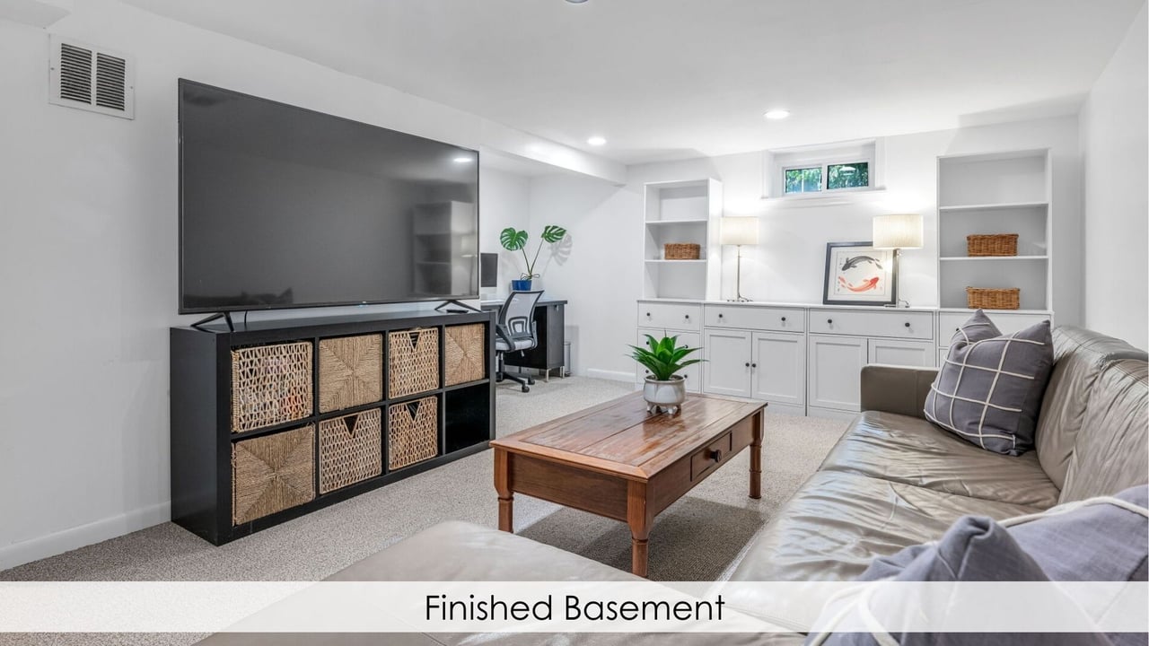 374 Litchfield Street