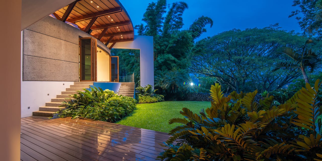 Contemporary Luxury Garden Home, Santa Ana, San Jose