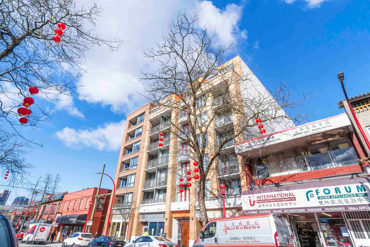 303-231 E Pender Street, Vancouver