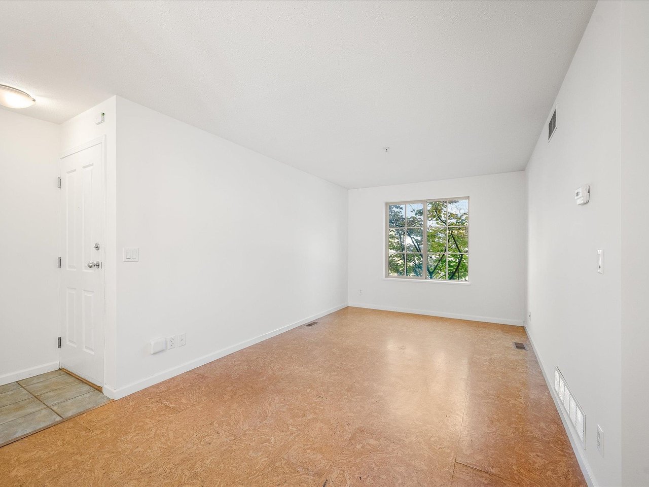 1-1442 Vine Rd