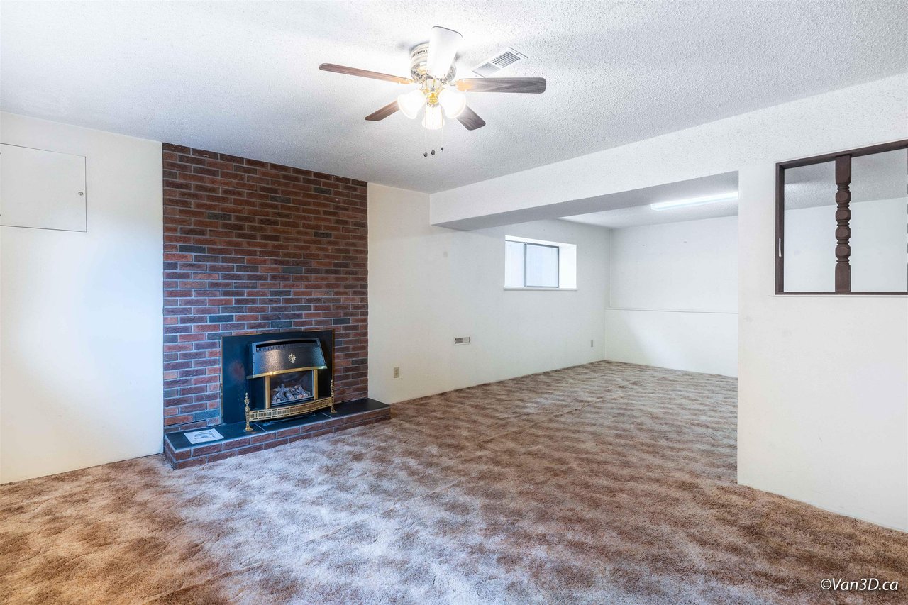 919 Lynwood Ave