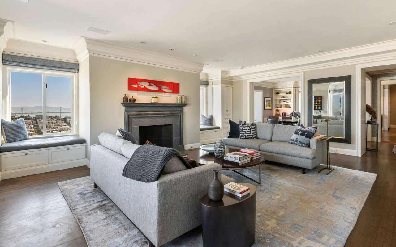  Prestigious Half Floor Apartment on Russian Hill