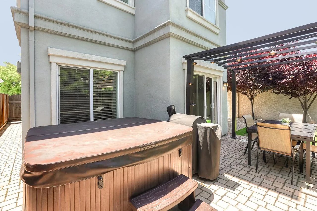 16890 San Jose Ct