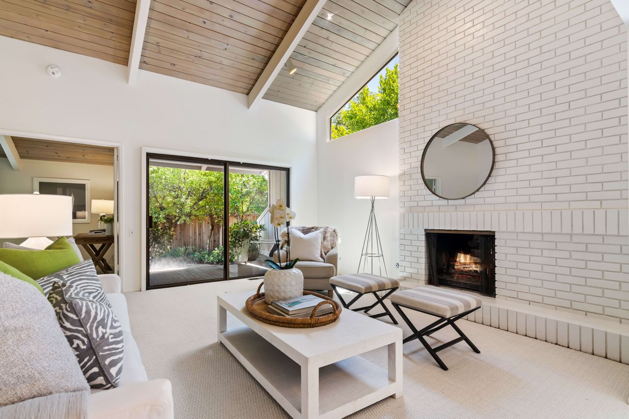863 Augusta Dr