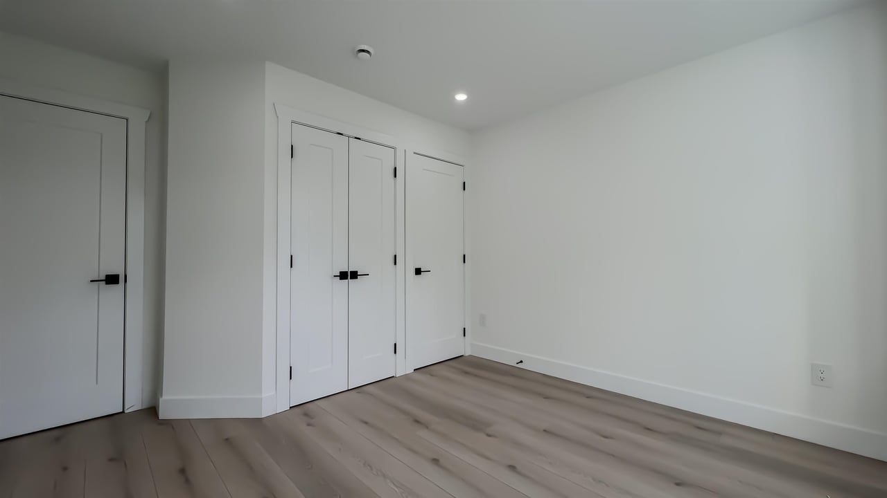 8020 19th Ave