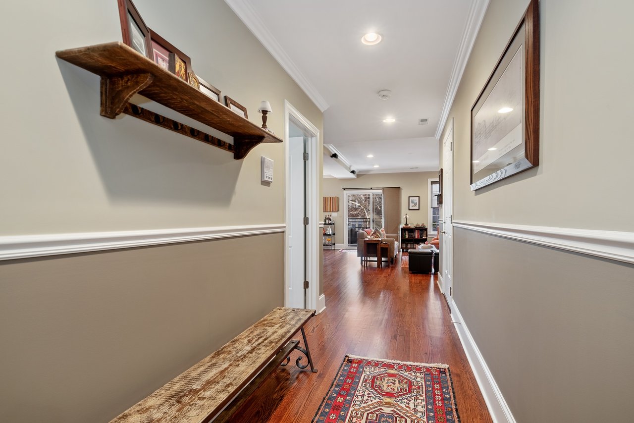 6335 N Magnolia Avenue # 2S