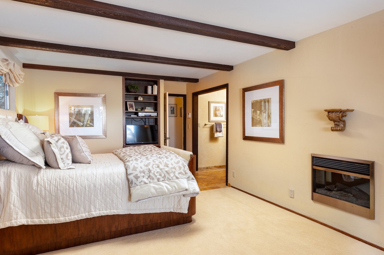 Fabulous single-story home located on the Westside of Alamo