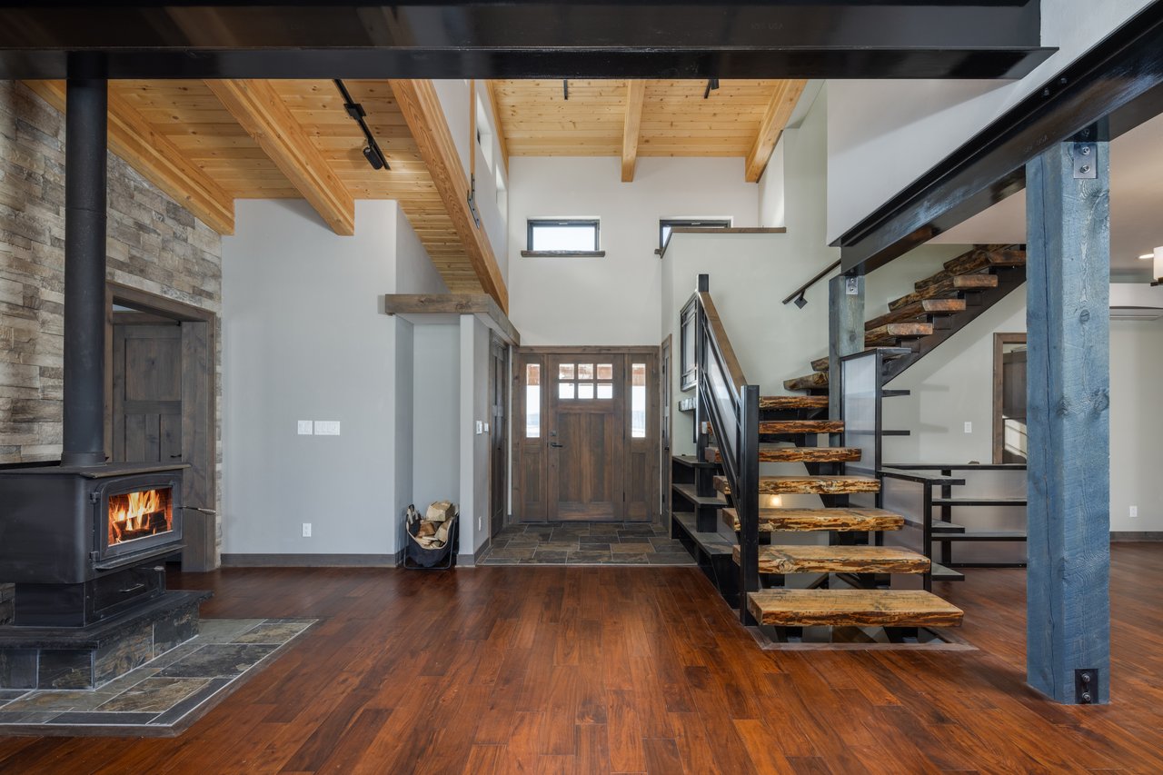 188 SHOOTING STAR Drive