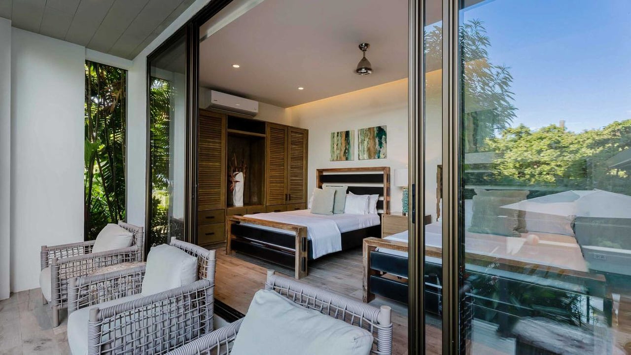 Mirazul, Hill Top Luxury Estate