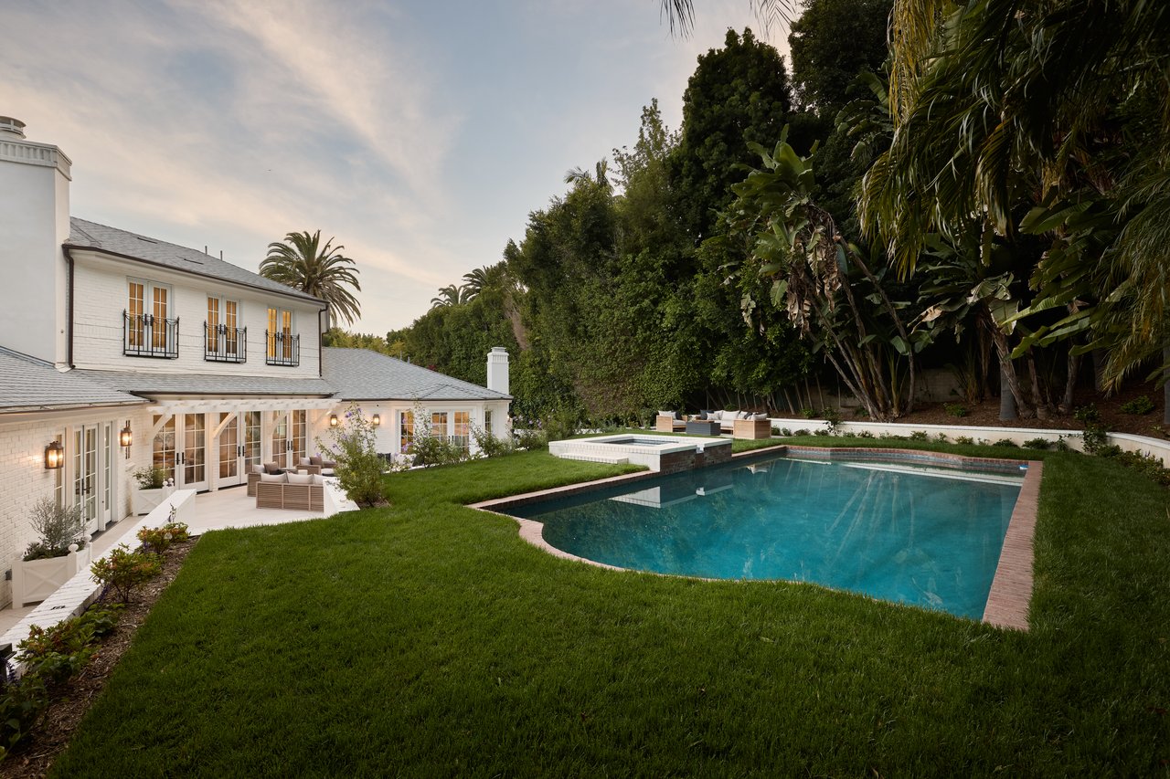 31 Oakmont Dr, Brentwood