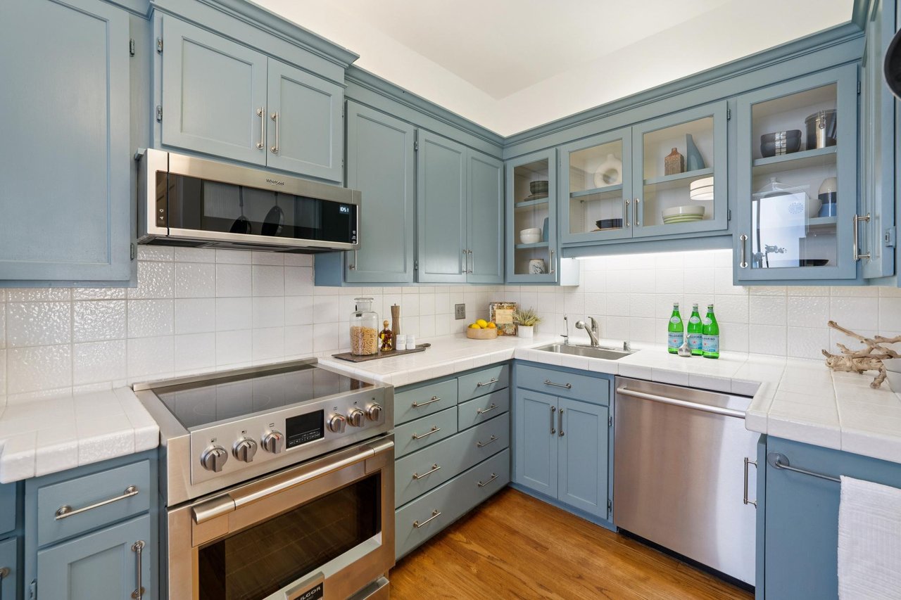 795 Sutter Street # 302