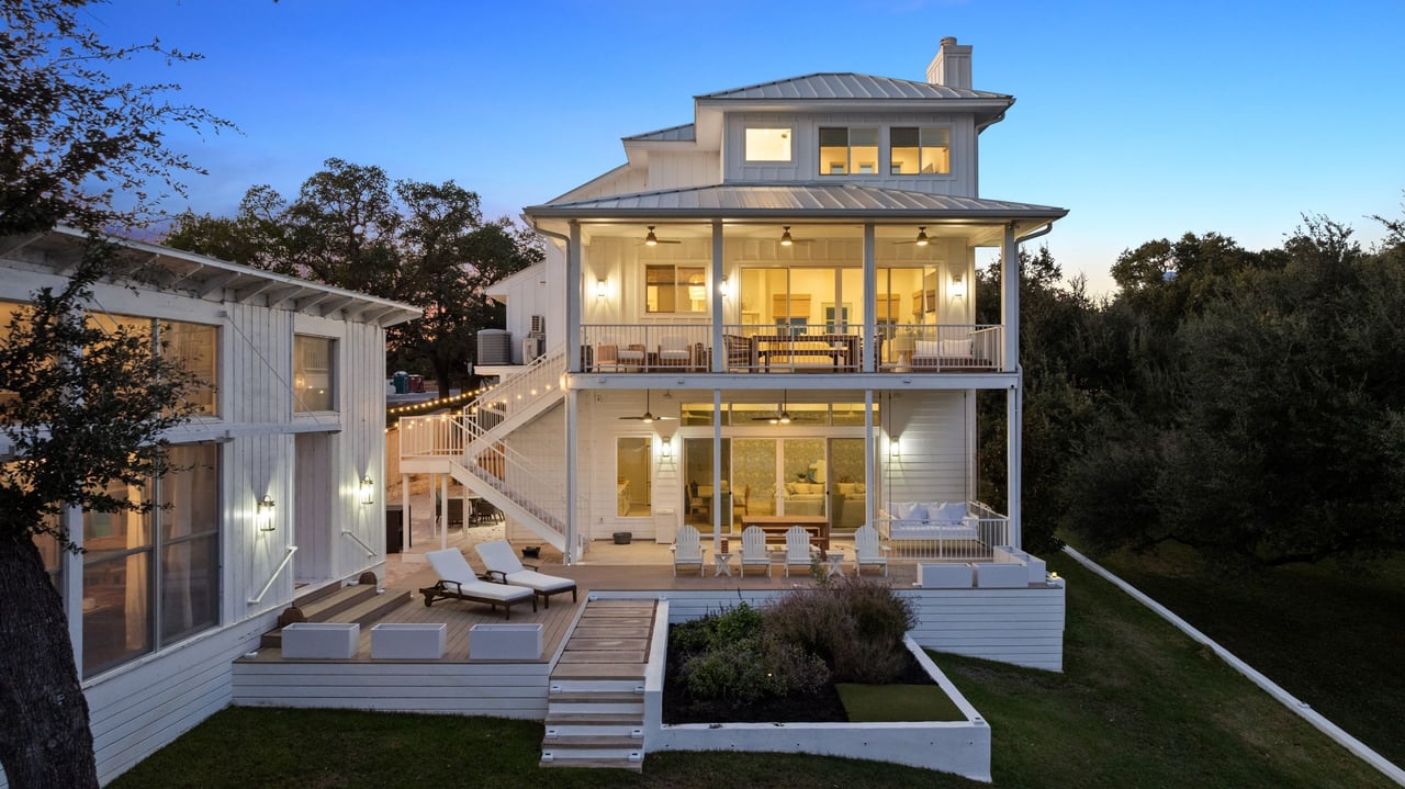1209 Edgewater Drive