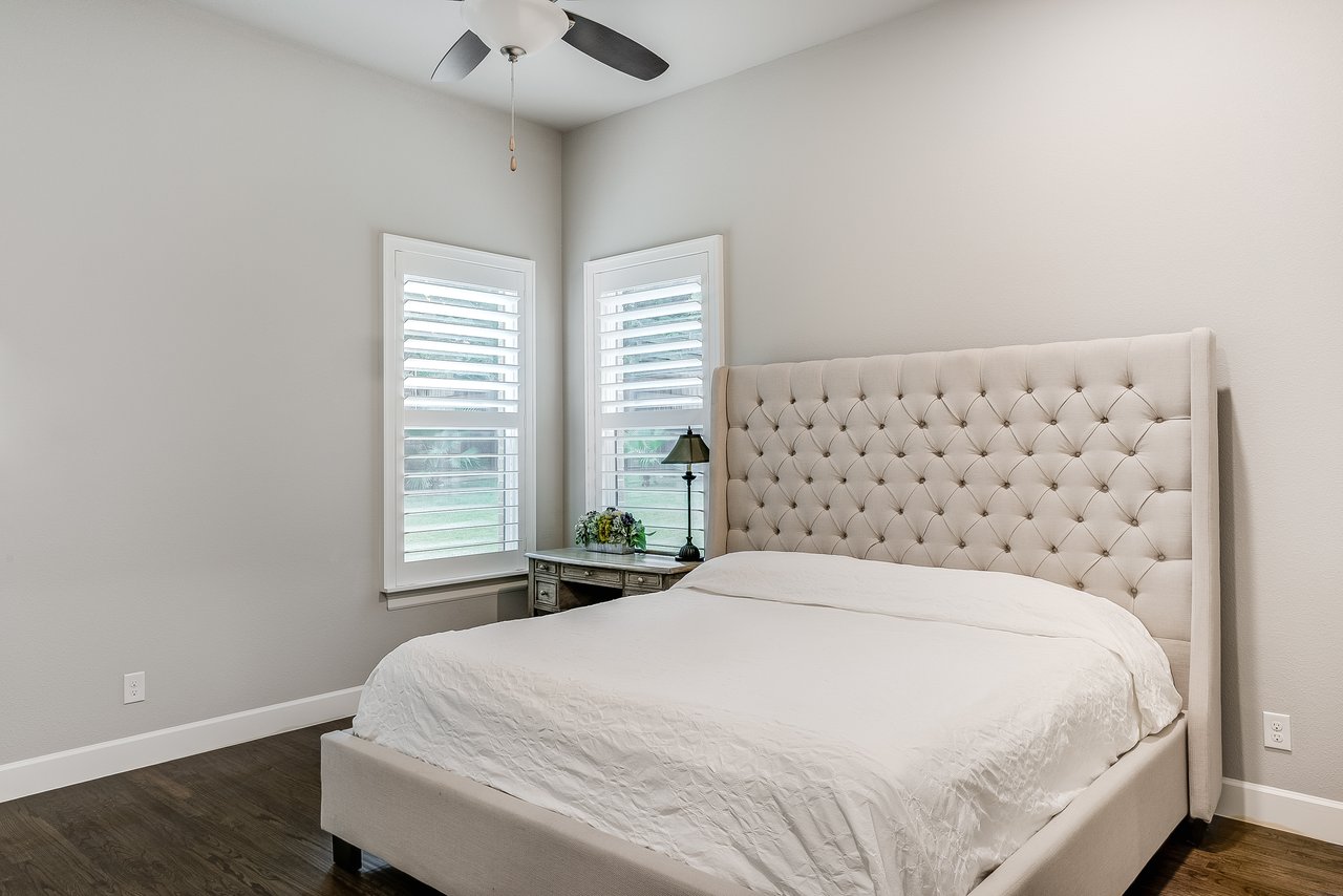 6910 Frontierwood Pl