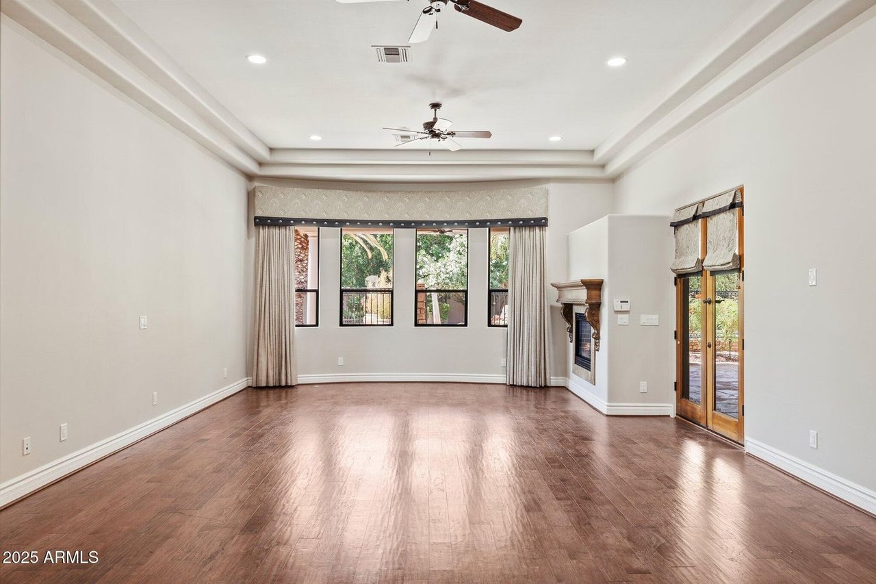 3731 E Halifax Cir 85205