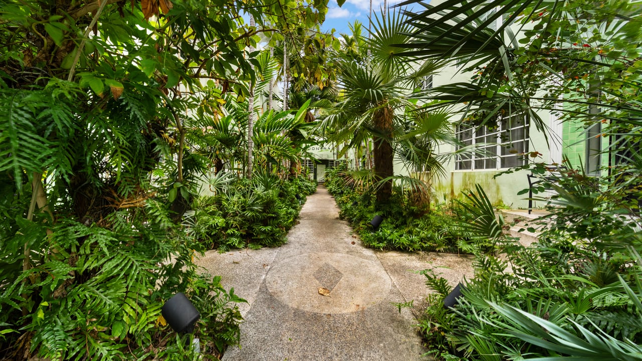 1571 Pennsylvania Ave # 3S