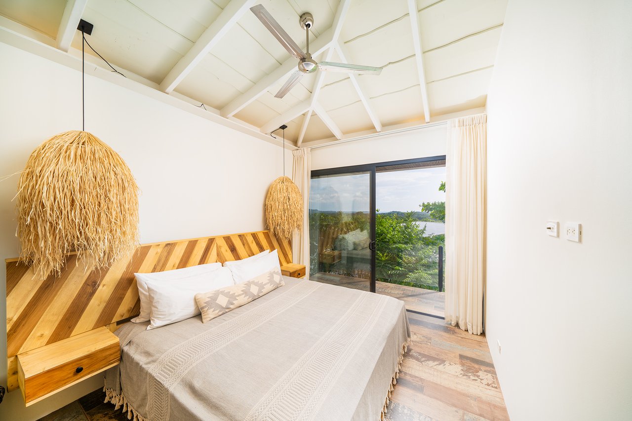 Casa Salinas – 3 beds ocean view home in playa grande