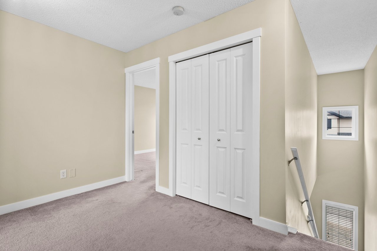 156 Rockyspring Grove NW