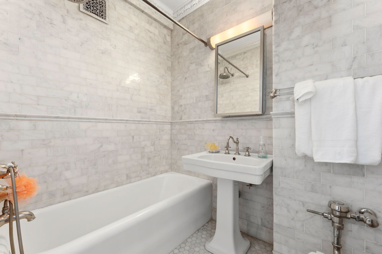 243 W End Ave #1004/1007