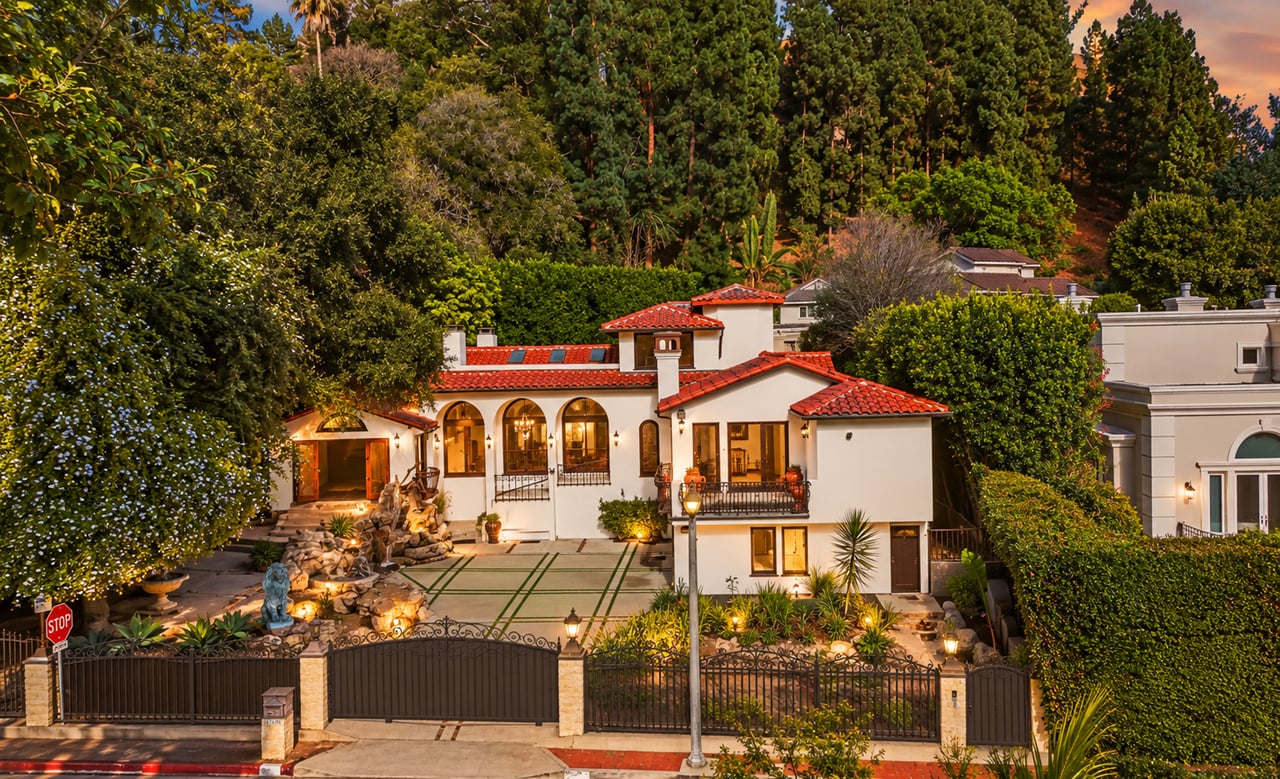 1260 Roscomare Rd