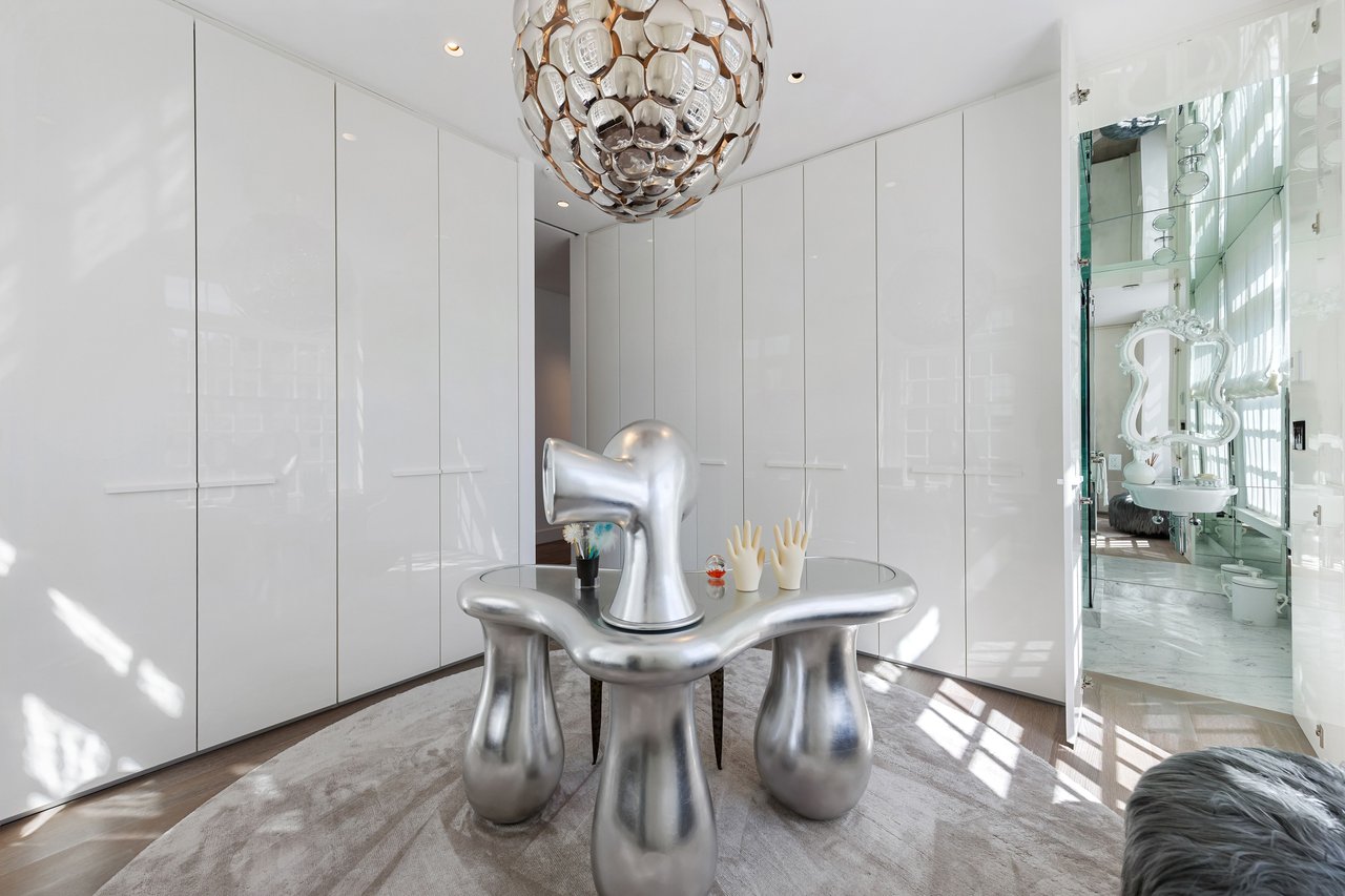 Magnificent Apartment at The Heights