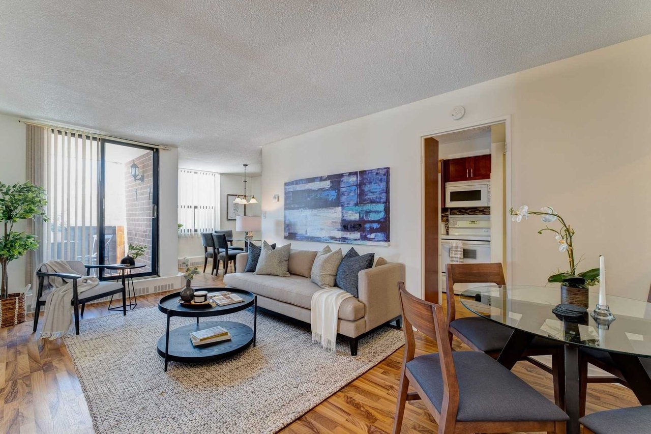 90 Ling Rd, #404