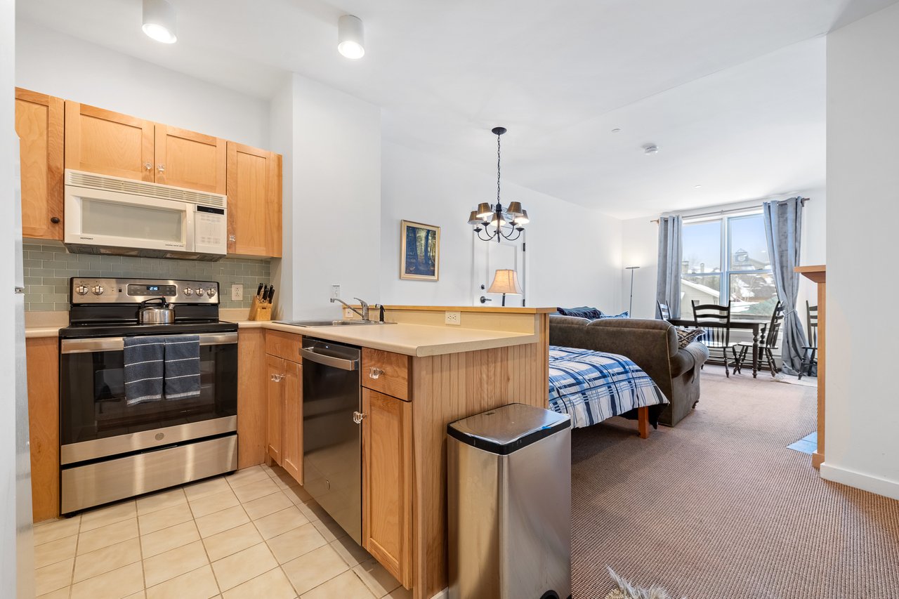 Convenient Long Trail House