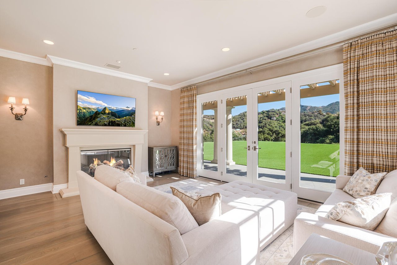 3063 W Stafford Rd, Thousand Oaks