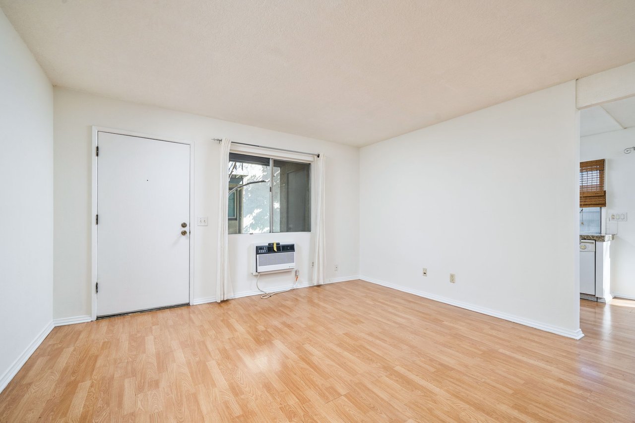 960 E Bonita Avenue 91