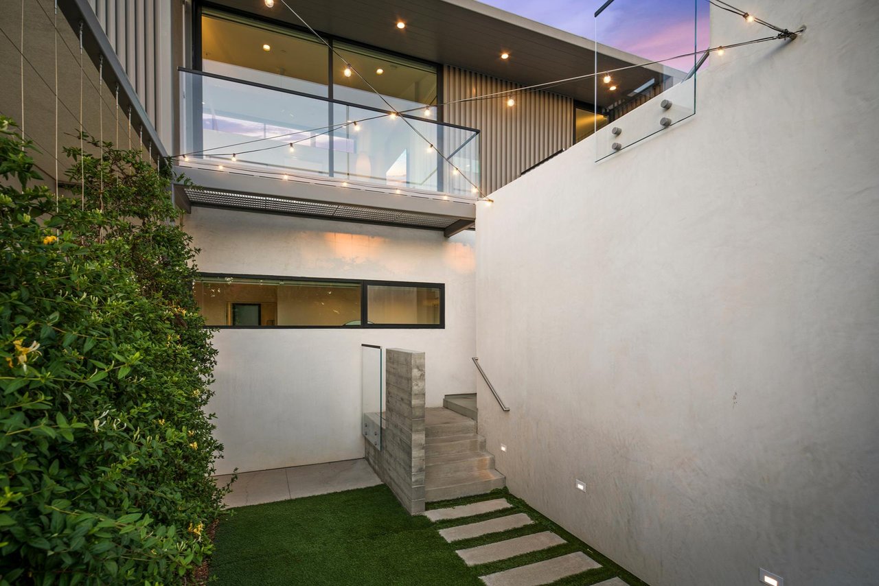 2320 Clay Street