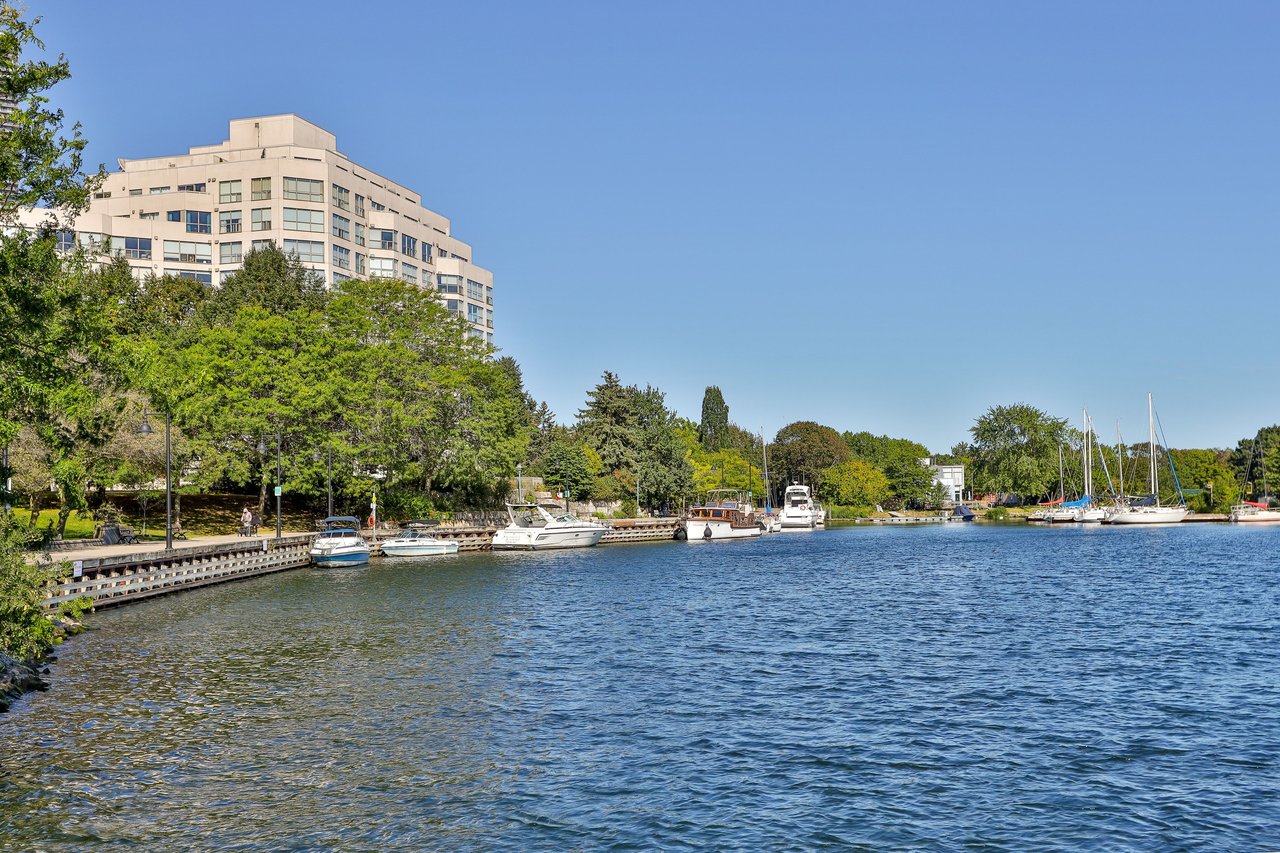 301-2287 Lake Shore Boulevard, Etobicoke