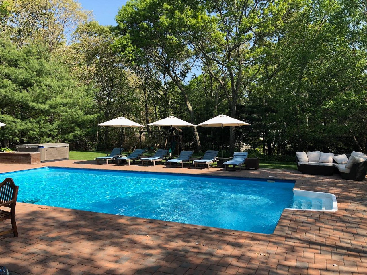 12 Bonac Ct