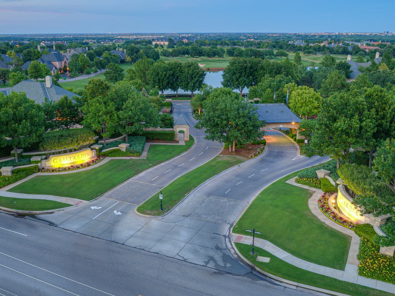NEIGHBORHOODS • OKLAHOMA LUXURY  Gaillardia at 25 The Rise of OKC's Gated Golf Estate - Wyatt Poindexter - The Agency Oklahoma 