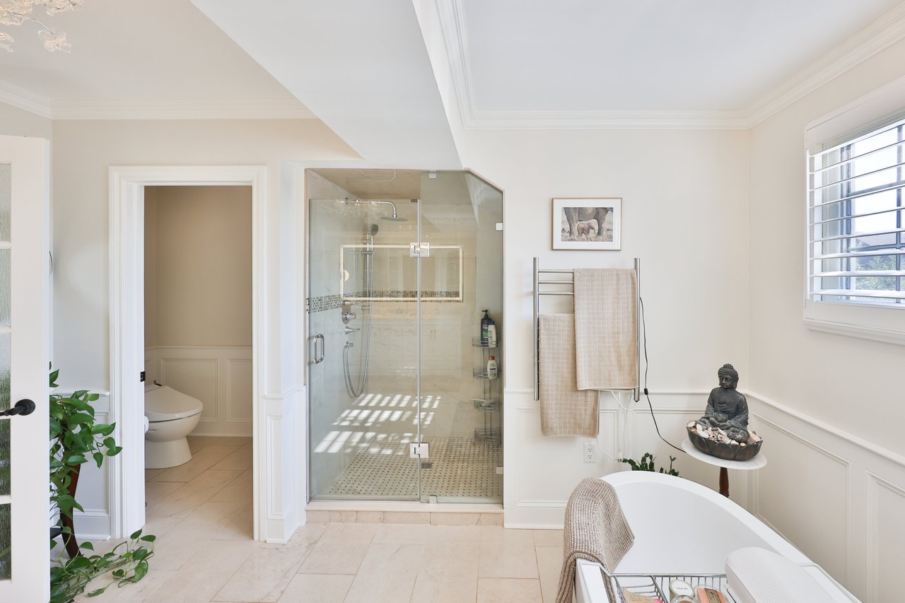 68 Tradewind Drive, Oakville