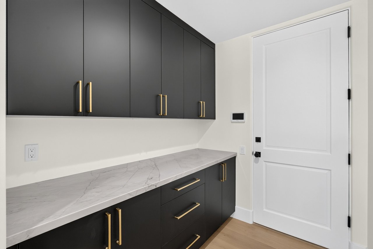 7272 N 71ST Street