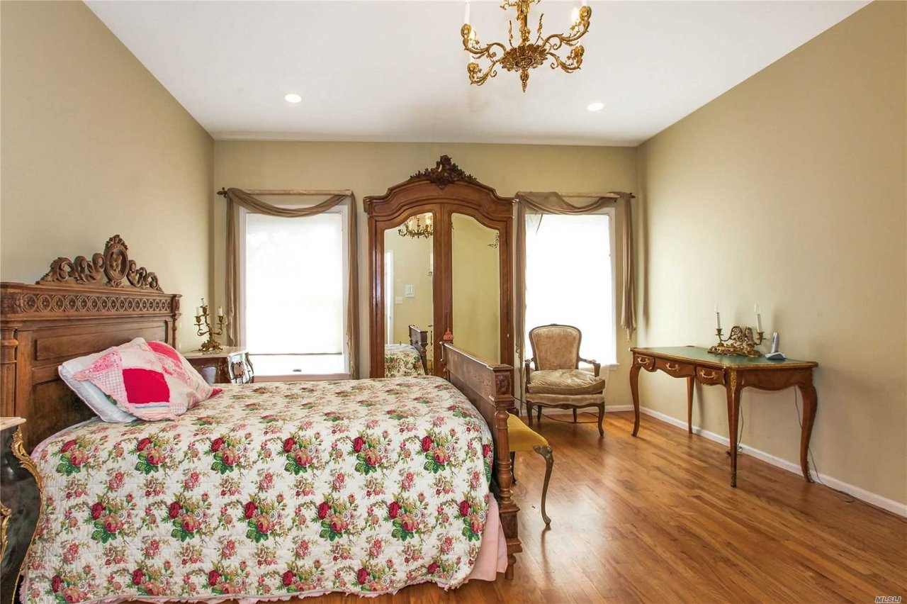 47 Hunting Hollow Ct