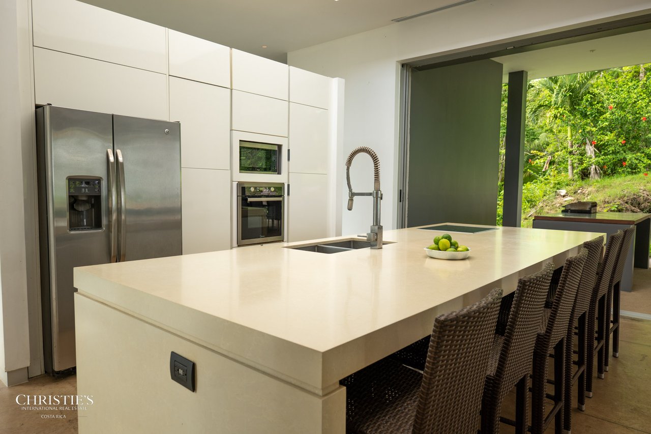Contemporary Isla Tortuga View Home Steps from Playa Organos