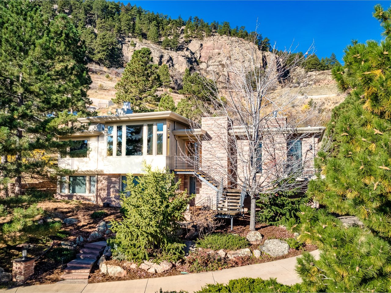 835 Circle Drive